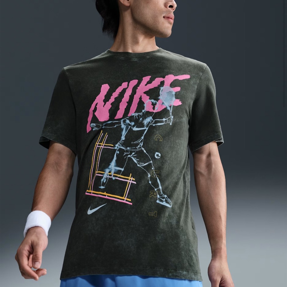 NWT NikeCourt Men's Tennis T-Shirt
